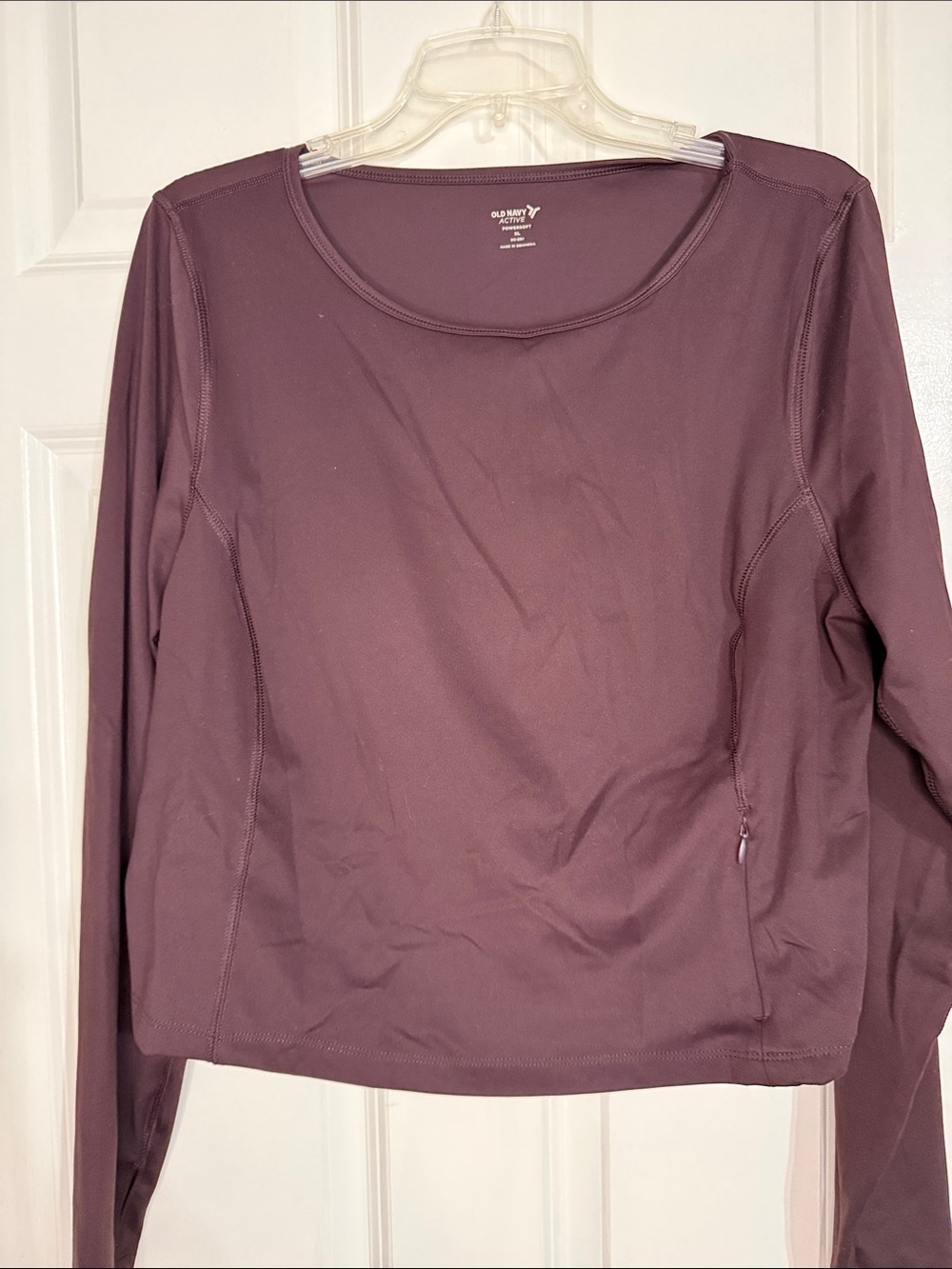 Old Navy Long-Sleeve Cropped Active Tee in Plum